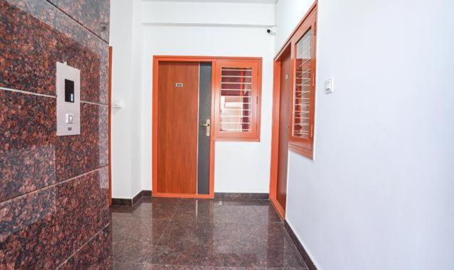 Hotel Royal Platinum Bangalore Exteriör bild