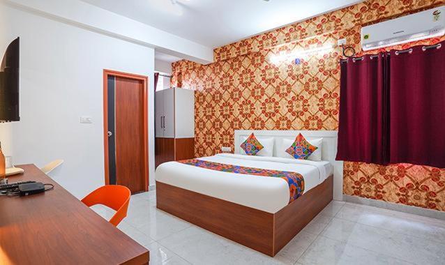 Hotel Royal Platinum Bangalore Exteriör bild